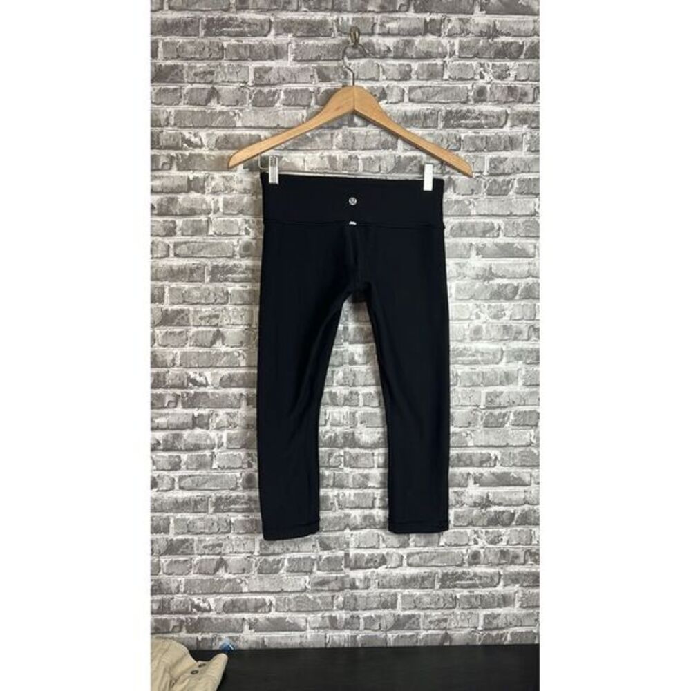 Lululemon - Picture 5 of 7